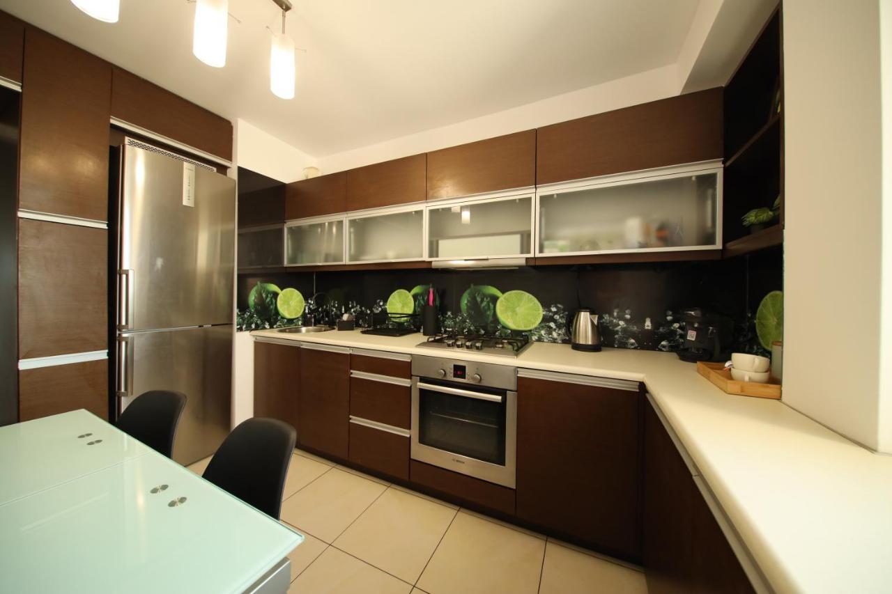 Bronco Apartments Варшава Екстериор снимка